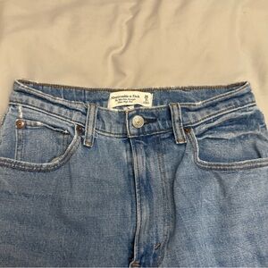 Abercrombie ultra high rise 90s slim straight jeans